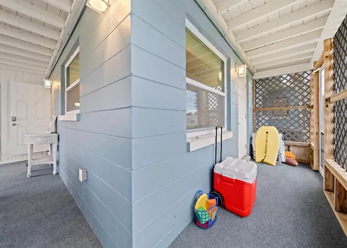 Midtown Cottage - In The Heart Of Cocoa Beach